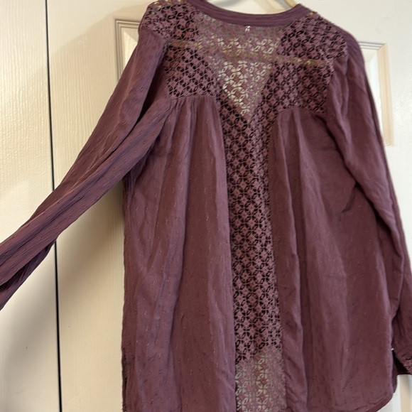 Free People purple lace crocheted back oversized button down shirt top XS-M - Picture 5 of 8